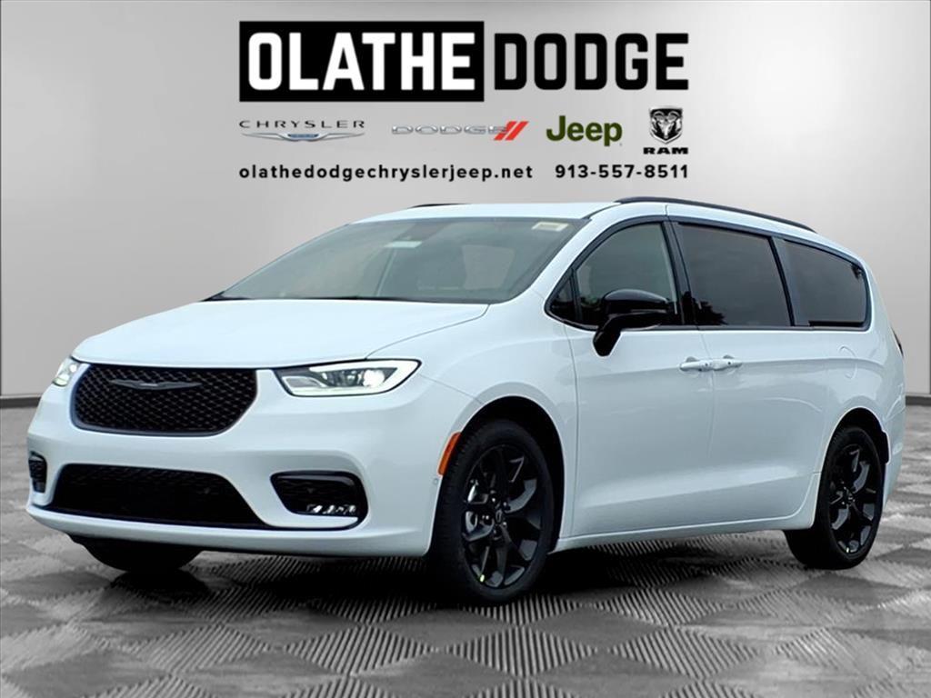 new 2026 Chrysler Pacifica car, priced at $43,194