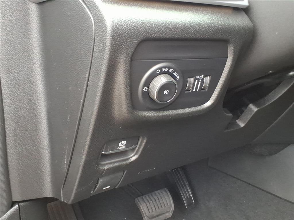 new 2025 Jeep Grand Cherokee car, priced at $42,309