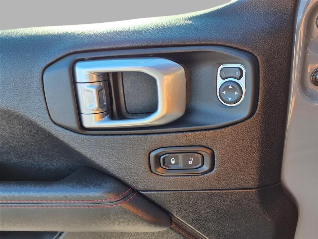 used 2021 Jeep Gladiator car, priced at $38,841