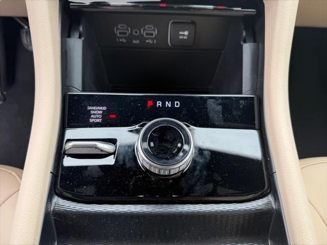new 2025 Jeep Grand Cherokee car, priced at $40,900