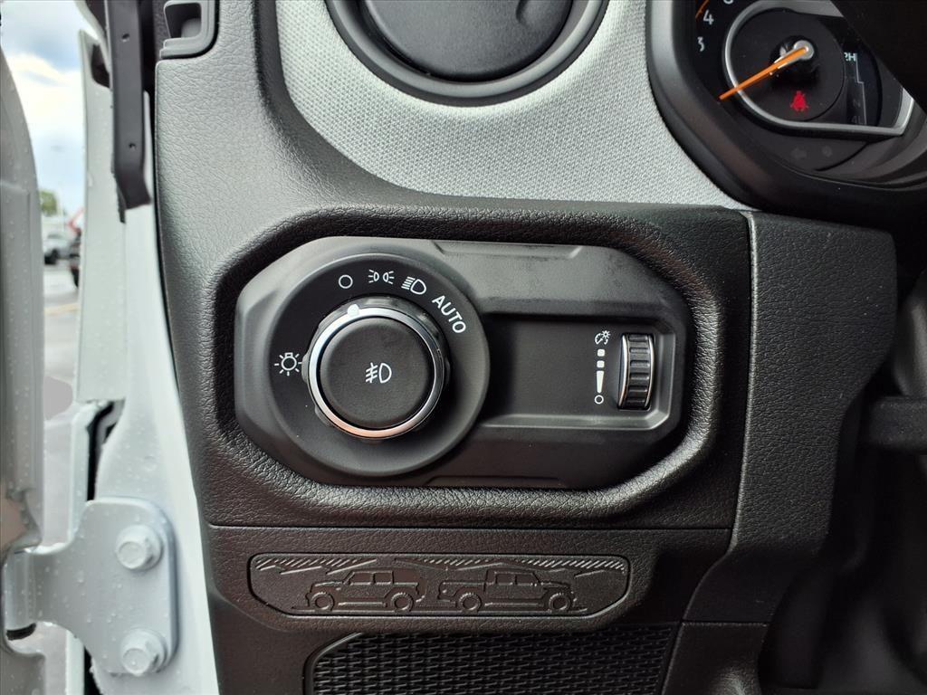 new 2025 Jeep Wrangler car, priced at $43,488