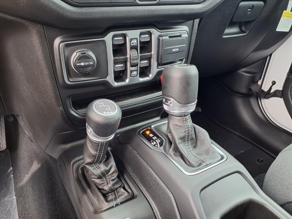 new 2025 Jeep Wrangler car, priced at $43,488