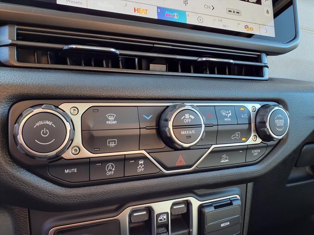 new 2026 Jeep Wrangler car, priced at $41,065