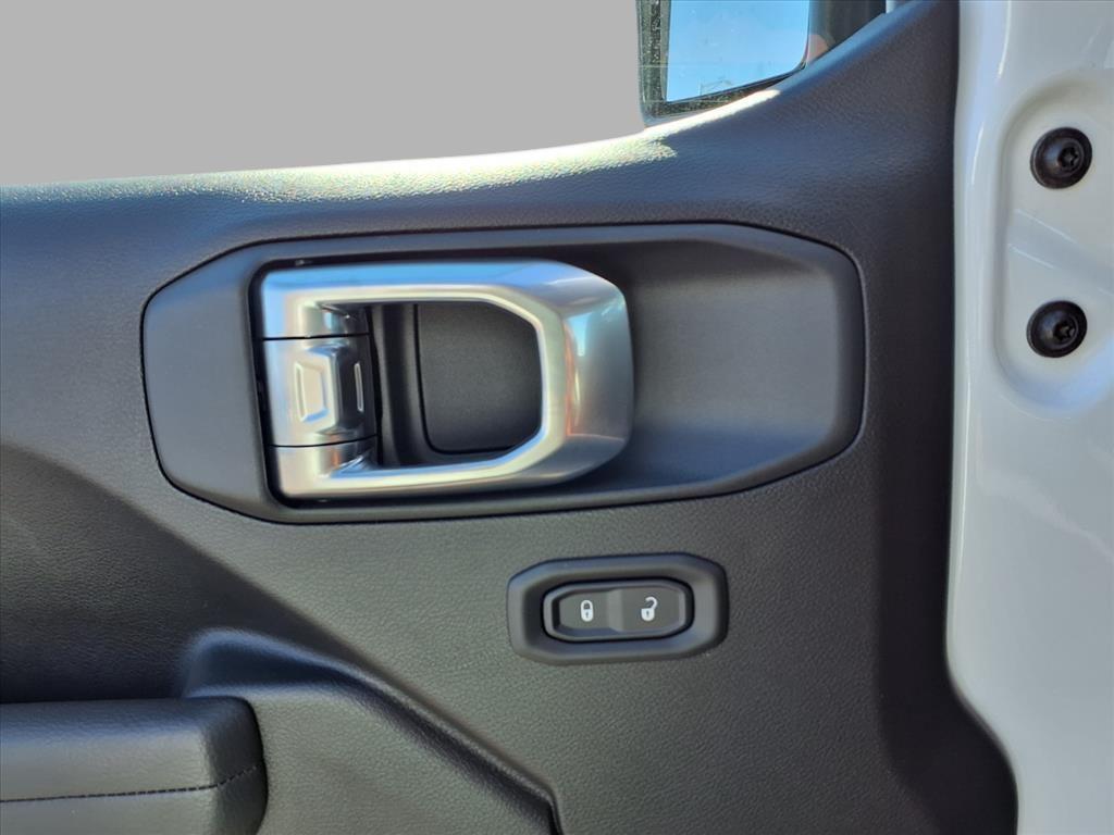 new 2026 Jeep Wrangler car, priced at $41,065