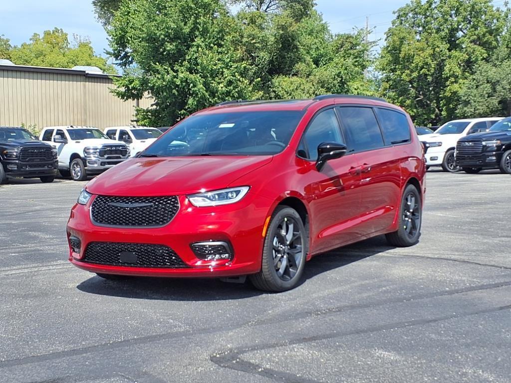 new 2026 Chrysler Pacifica car, priced at $47,750