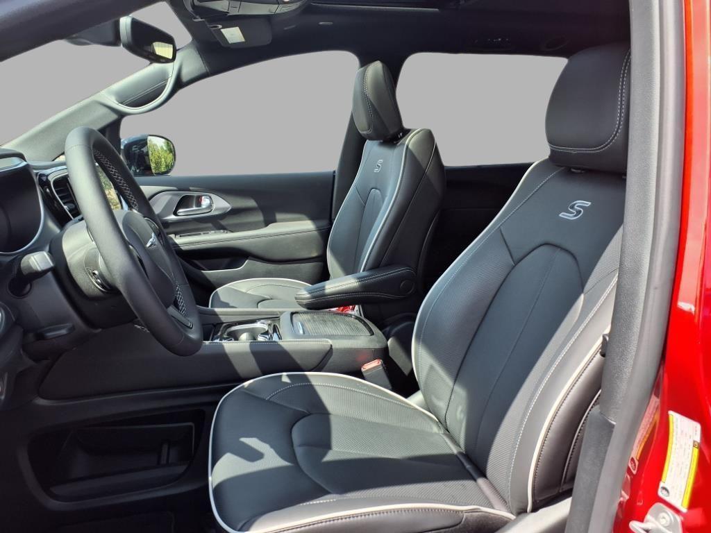 new 2026 Chrysler Pacifica car, priced at $47,750