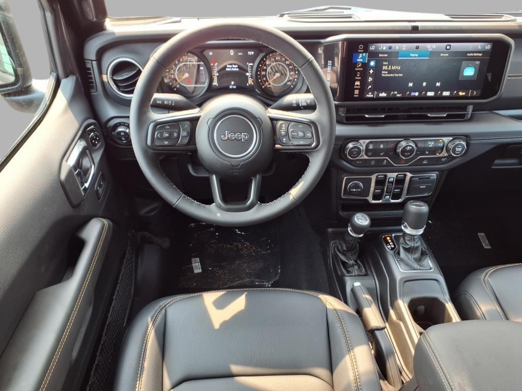 new 2025 Jeep Gladiator car, priced at $43,474