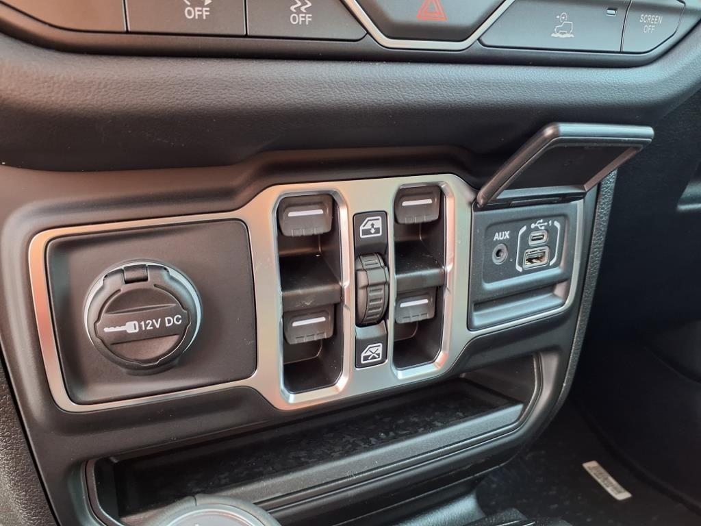 new 2025 Jeep Gladiator car, priced at $43,474