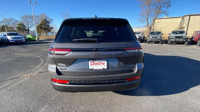 new 2025 Jeep Grand Cherokee car, priced at $38,780