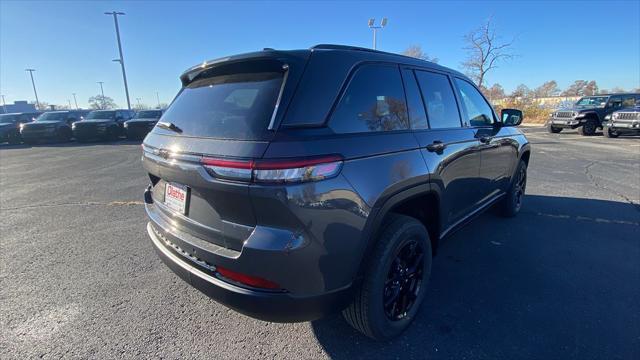 new 2025 Jeep Grand Cherokee car, priced at $38,780