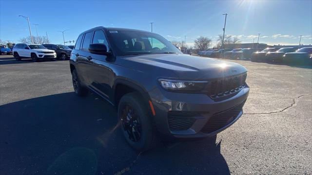 new 2025 Jeep Grand Cherokee car, priced at $38,780