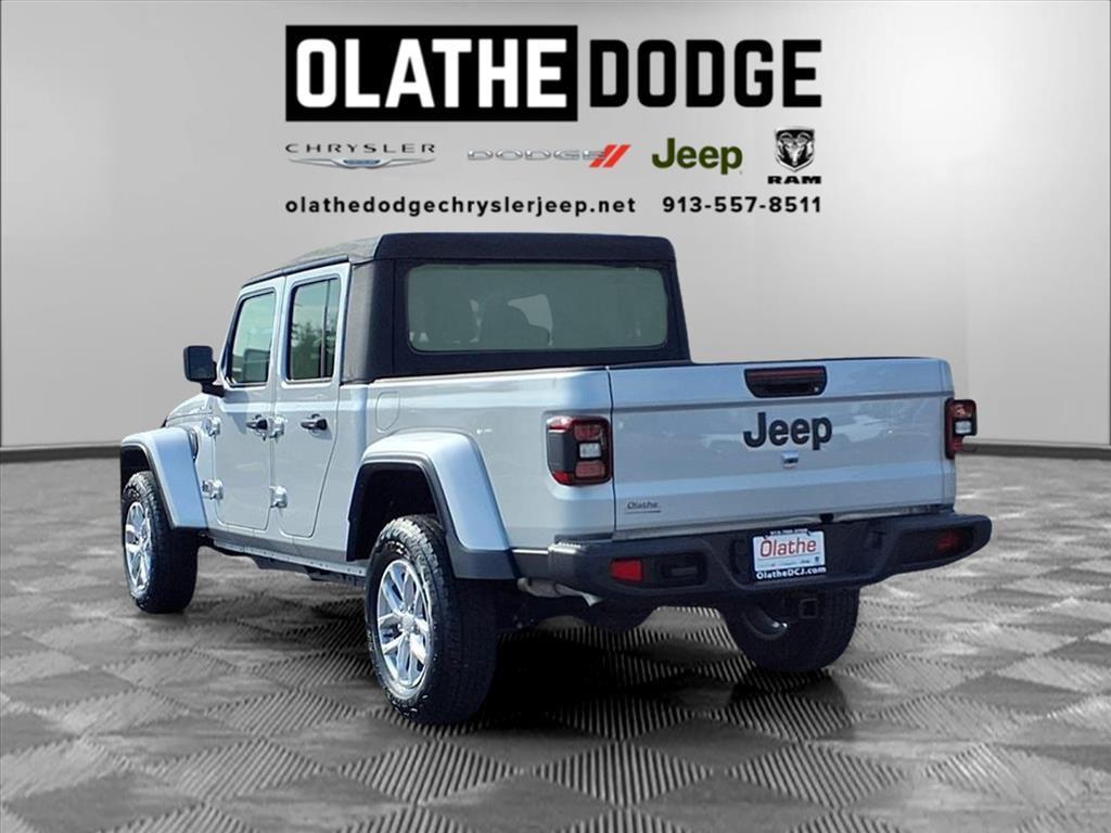 used 2023 Jeep Gladiator car, priced at $34,680