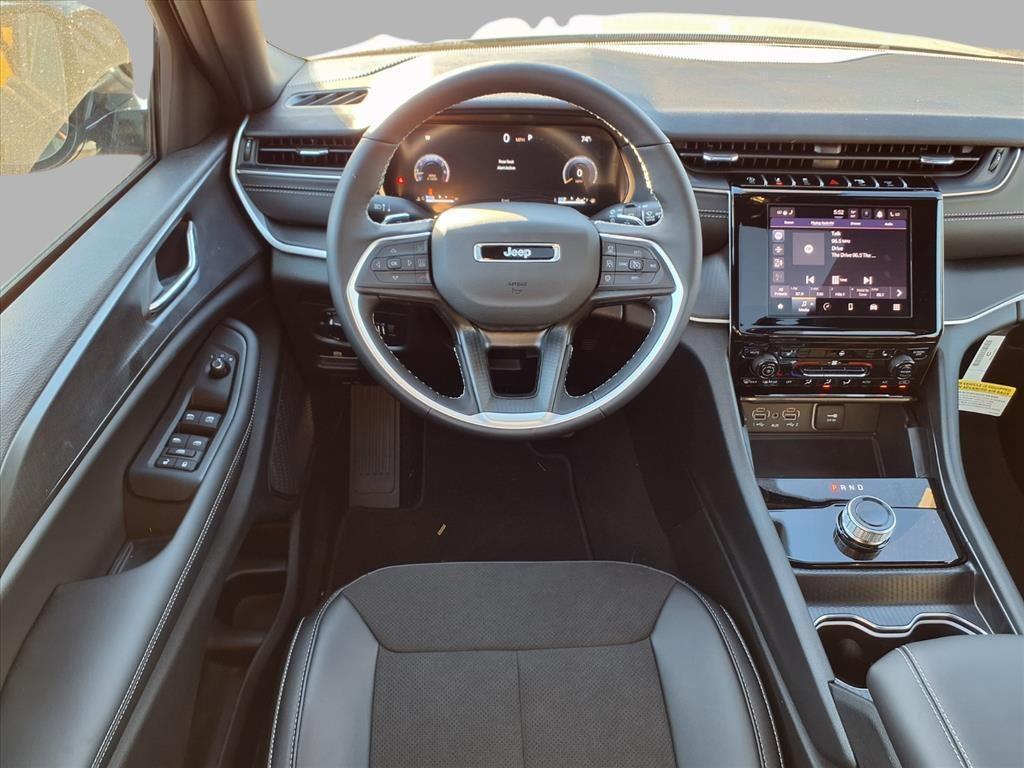 new 2025 Jeep Grand Cherokee car, priced at $42,609