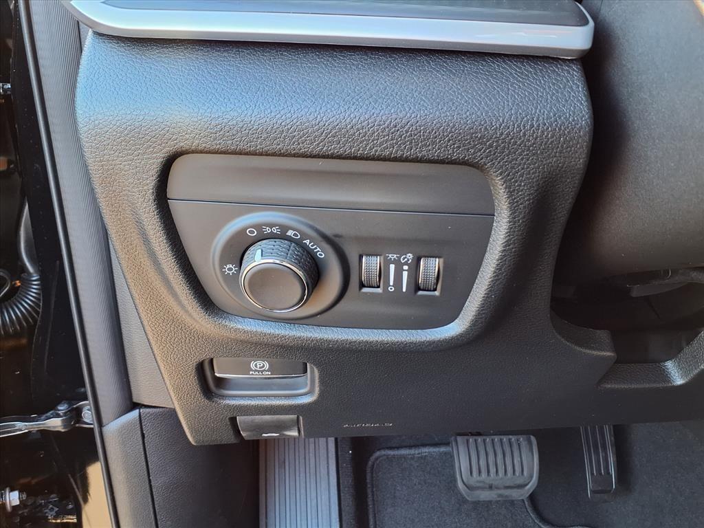 new 2025 Jeep Grand Cherokee car, priced at $42,609