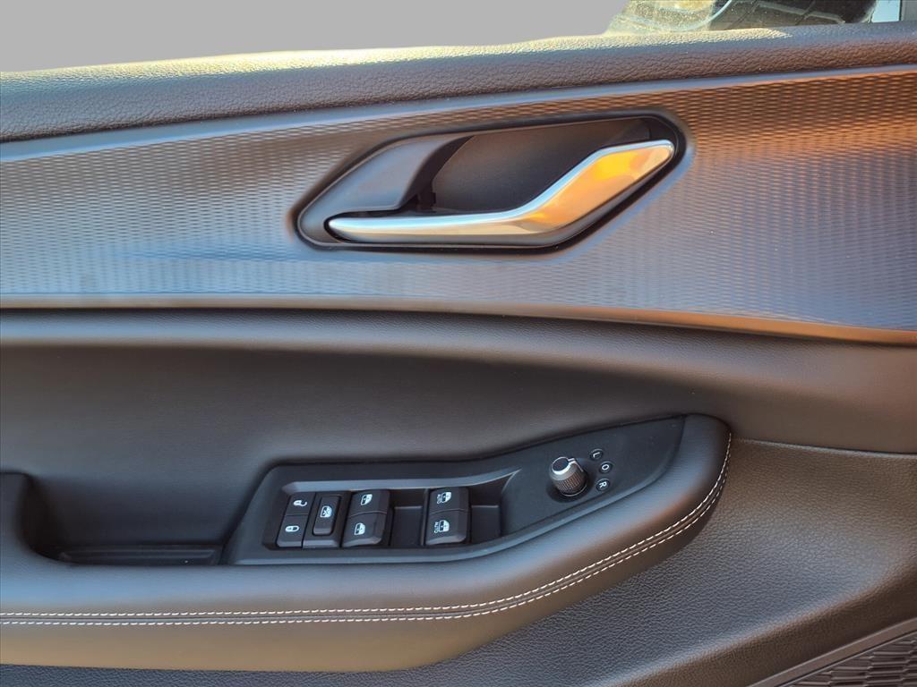 new 2025 Jeep Grand Cherokee car, priced at $42,609