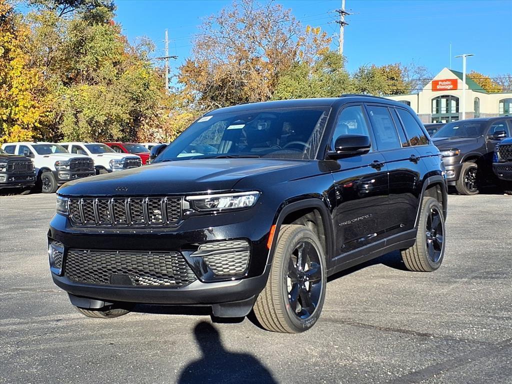 new 2025 Jeep Grand Cherokee car, priced at $42,609
