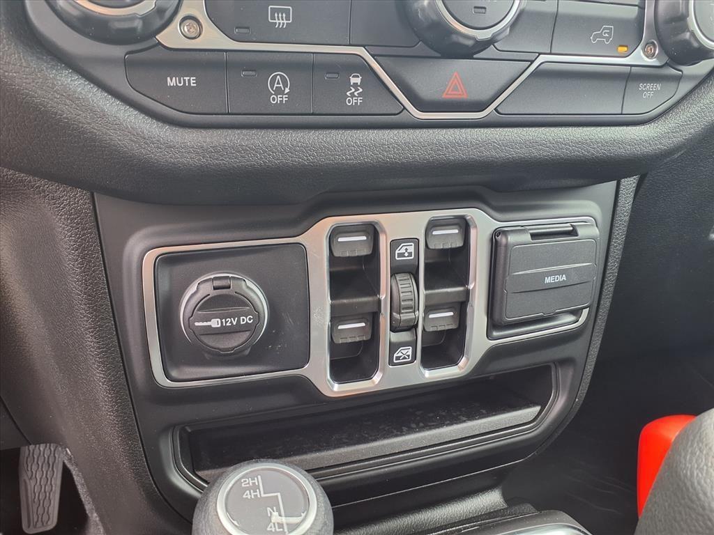 new 2025 Jeep Wrangler car, priced at $39,709