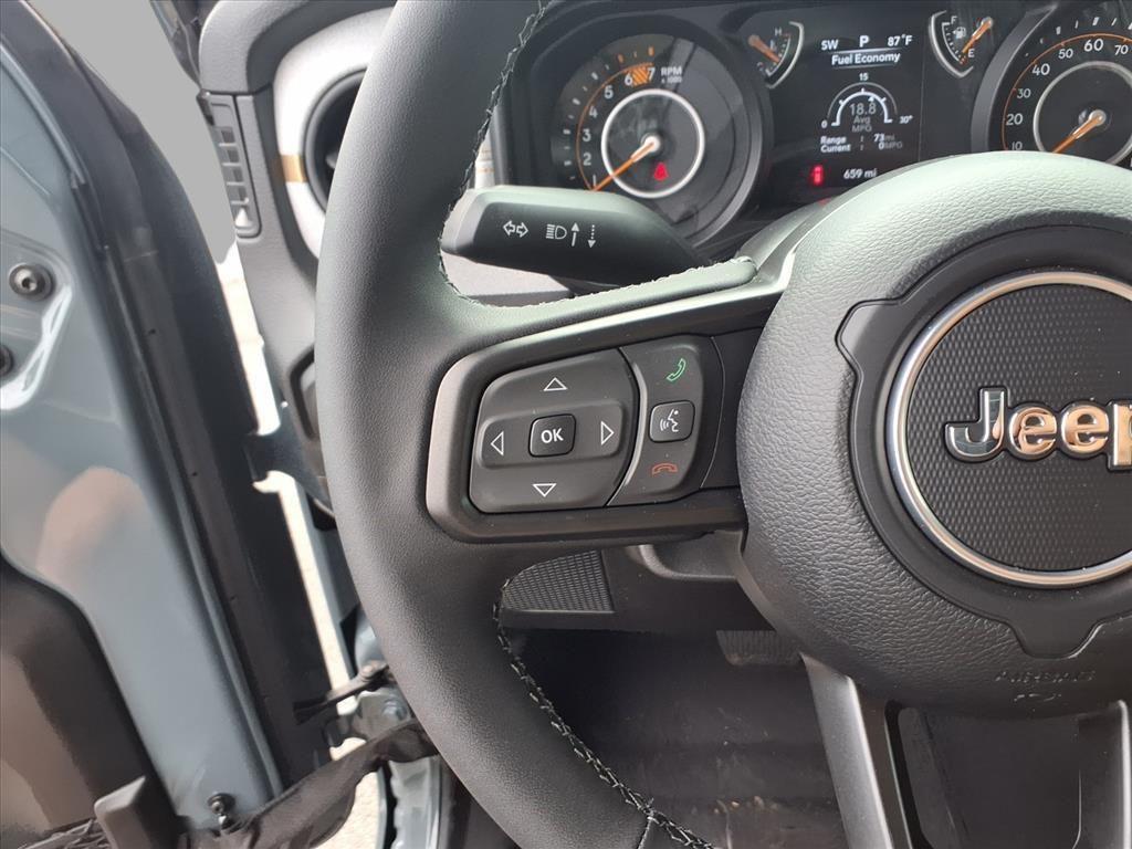 new 2025 Jeep Wrangler car, priced at $39,709