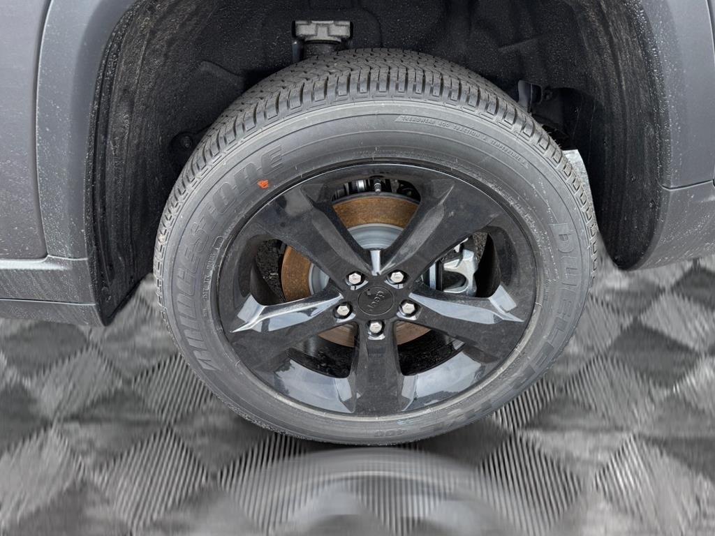 new 2025 Jeep Grand Cherokee L car, priced at $42,719