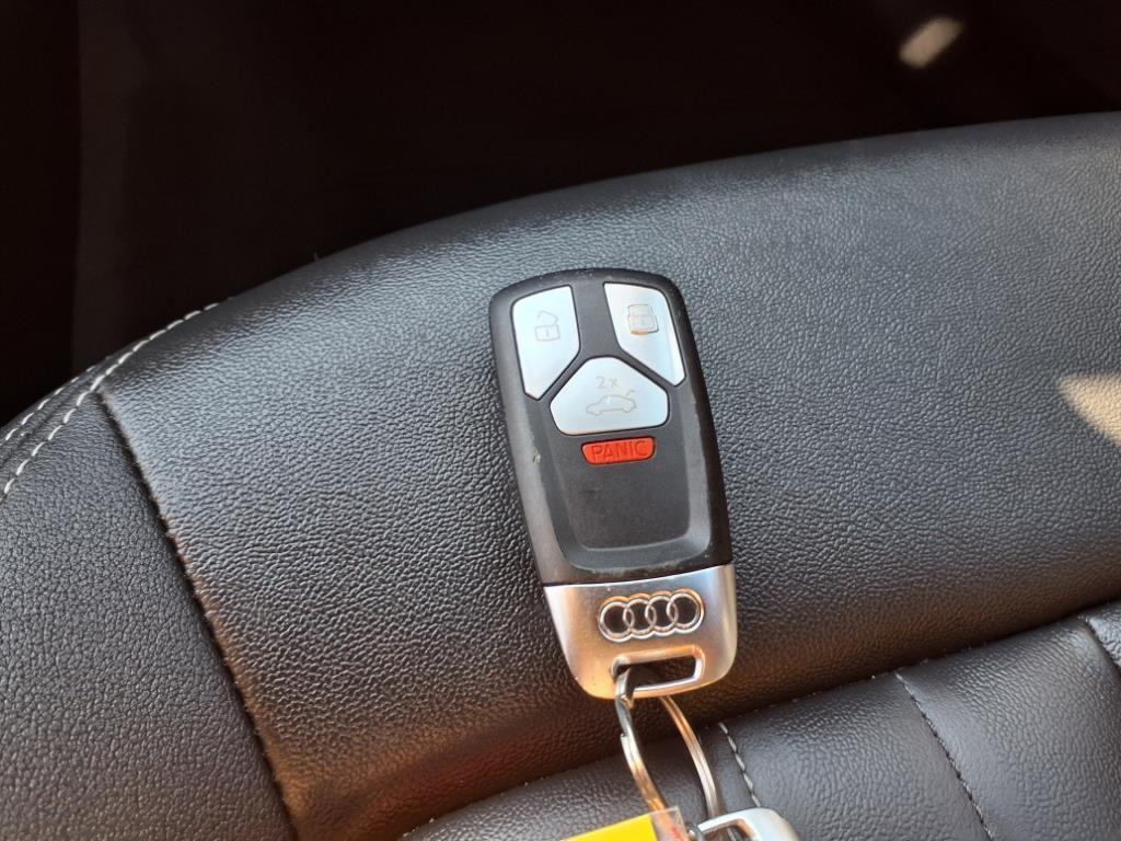 used 2022 Audi Q5 car, priced at $28,770