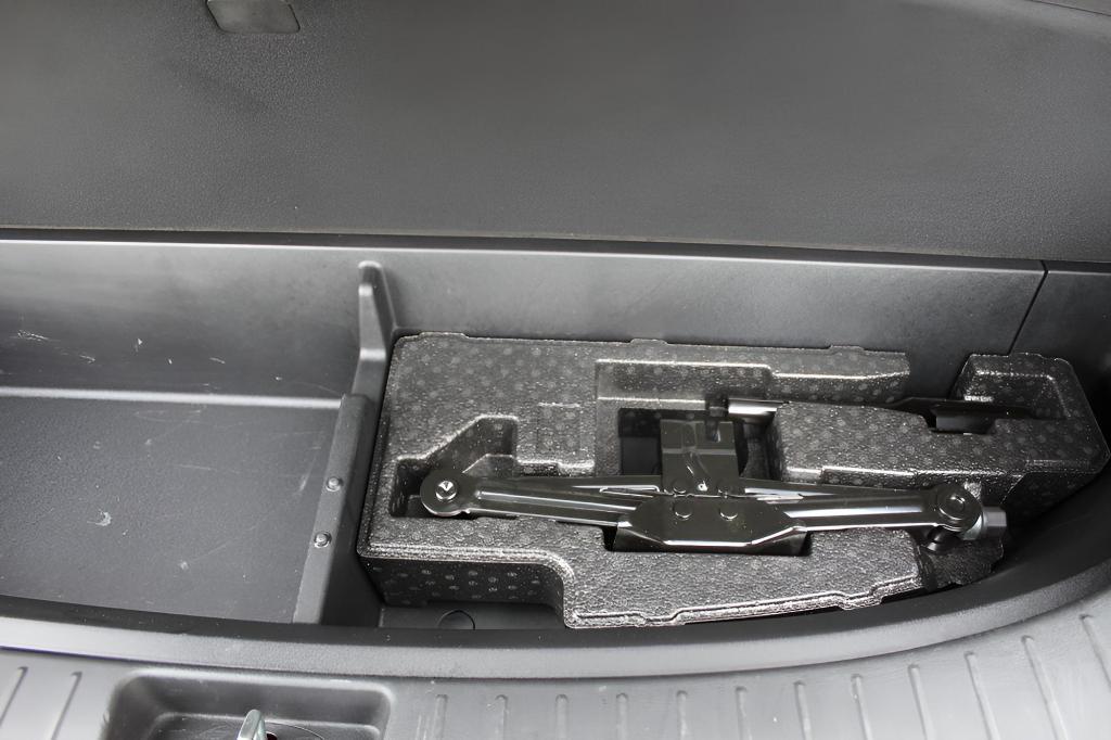 used 2022 Hyundai Santa Fe car, priced at $20,326