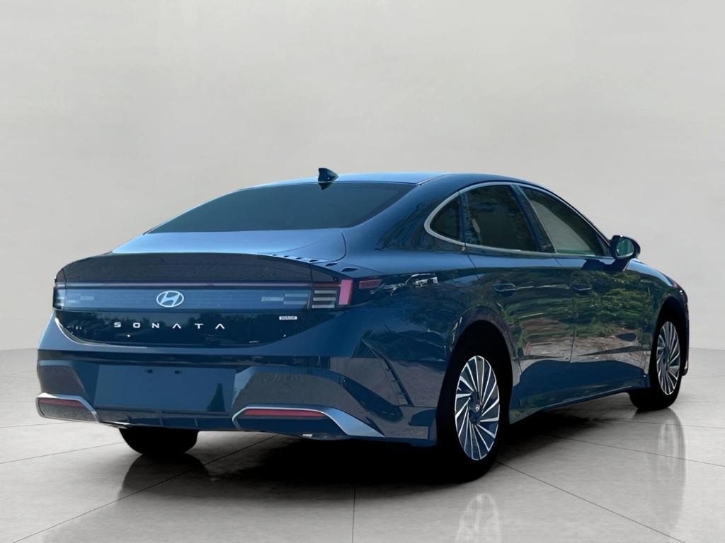new 2025 Hyundai Sonata Hybrid car, priced at $32,075