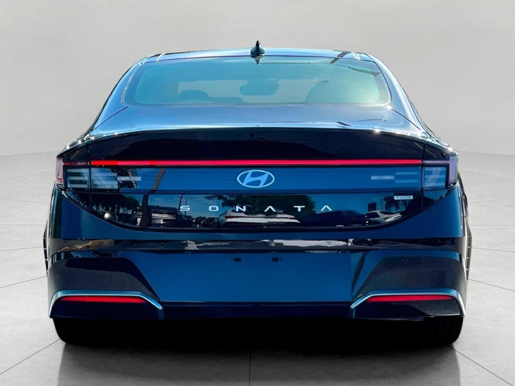 new 2025 Hyundai Sonata Hybrid car, priced at $37,502