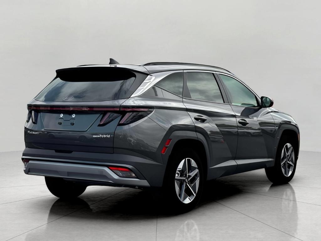 new 2025 Hyundai TUCSON Hybrid car, priced at $35,533