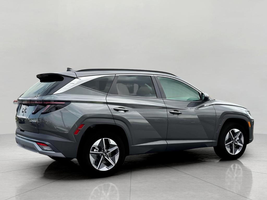 new 2025 Hyundai TUCSON Hybrid car, priced at $35,533