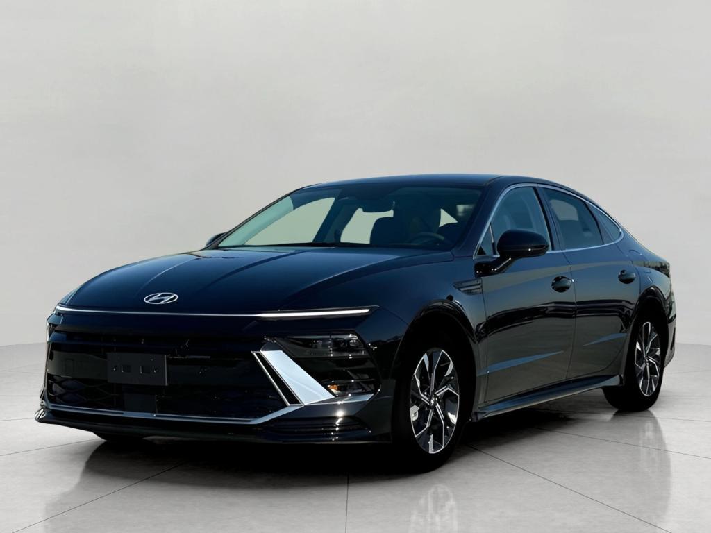 new 2025 Hyundai Sonata car, priced at $30,075