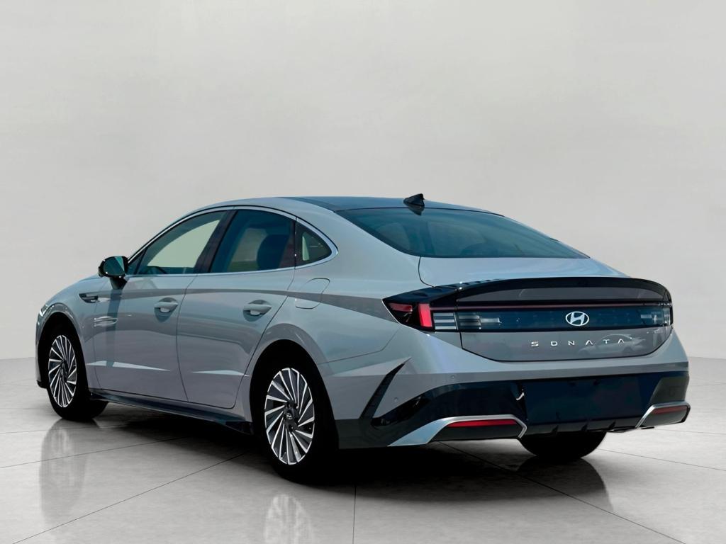 new 2025 Hyundai Sonata Hybrid car, priced at $37,641