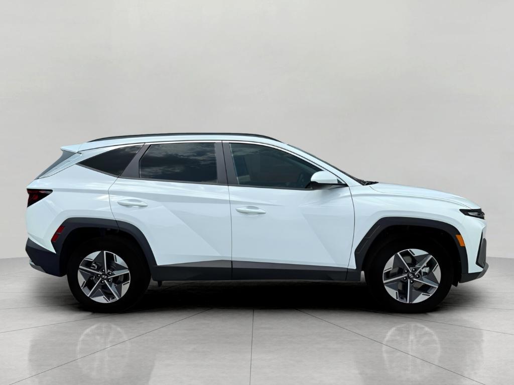 new 2025 Hyundai Tucson car, priced at $32,901