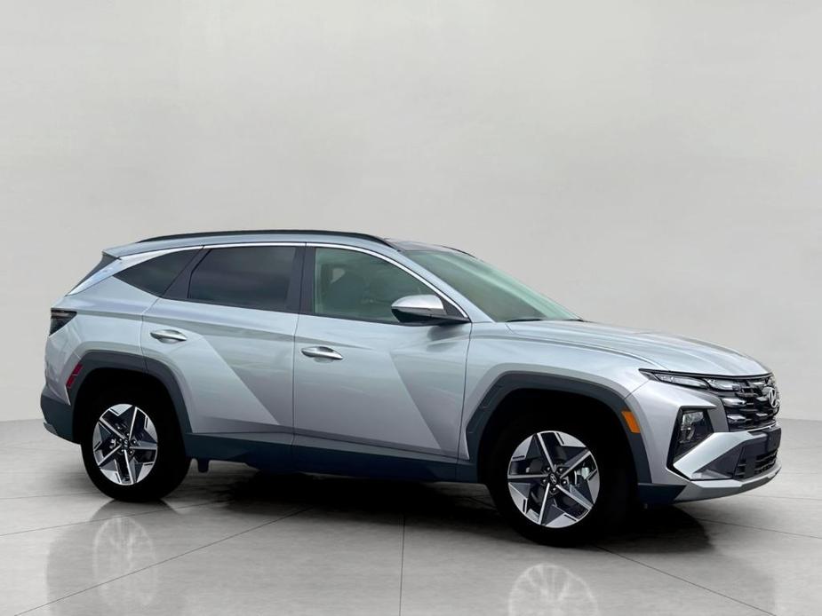 new 2025 Hyundai Tucson Hybrid car, priced at $36,301