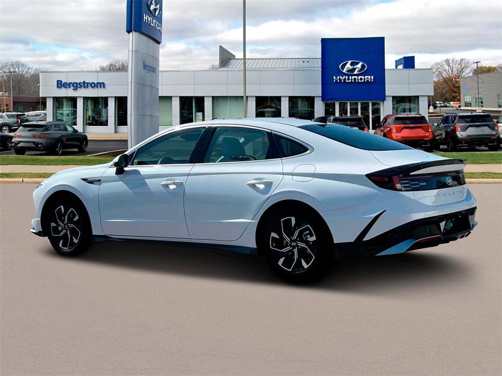 new 2025 Hyundai Sonata car, priced at $29,322