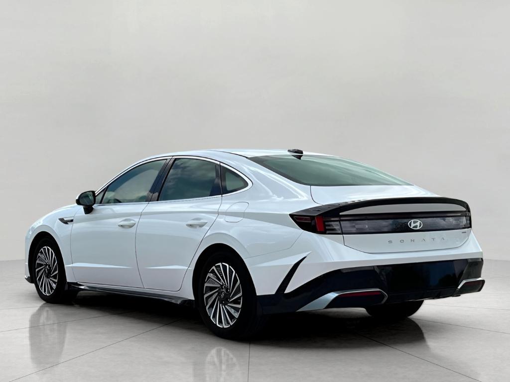 new 2025 Hyundai Sonata Hybrid car, priced at $31,831