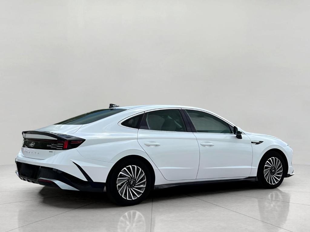 new 2025 Hyundai Sonata Hybrid car, priced at $31,831