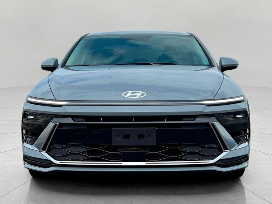 new 2025 Hyundai Sonata Hybrid car, priced at $31,203