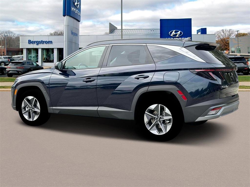 new 2025 Hyundai TUCSON Hybrid car, priced at $34,238