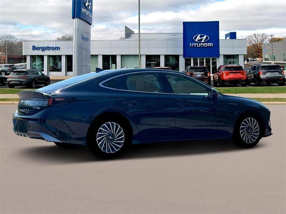 new 2025 Hyundai Sonata Hybrid car, priced at $31,381