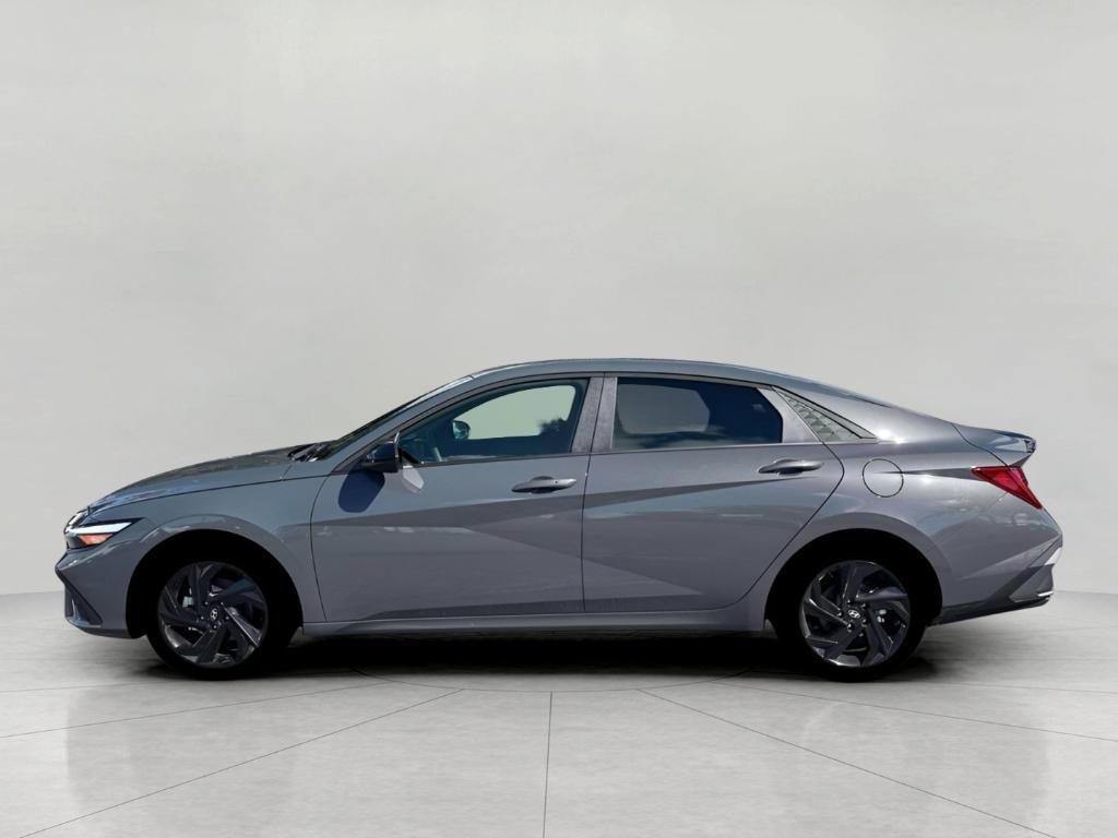 new 2026 Hyundai ELANTRA HEV car, priced at $28,526