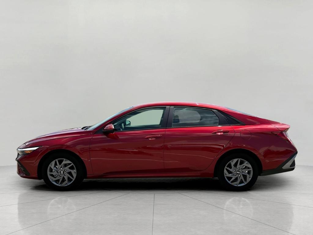 new 2025 Hyundai ELANTRA HEV car, priced at $27,101