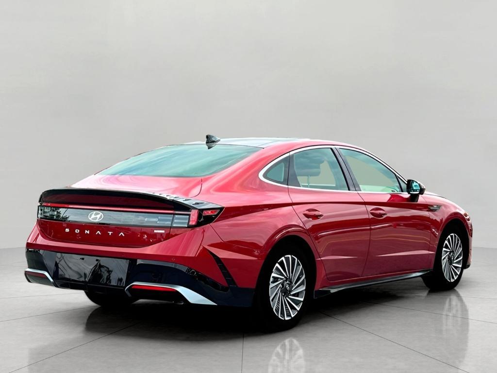 new 2025 Hyundai Sonata Hybrid car, priced at $38,091