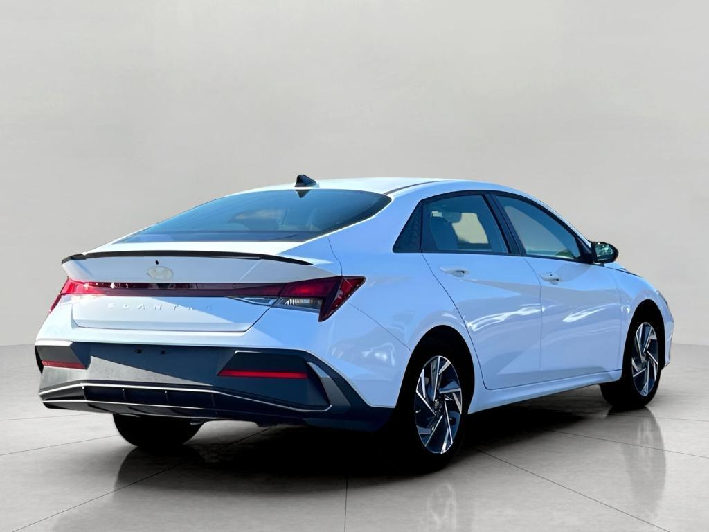 new 2025 Hyundai Elantra car, priced at $24,886
