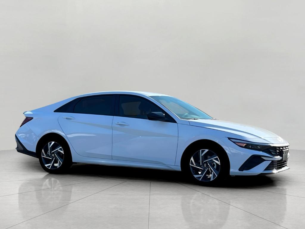 new 2025 Hyundai Elantra car, priced at $24,886