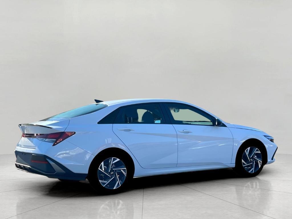 new 2025 Hyundai Elantra car, priced at $24,886