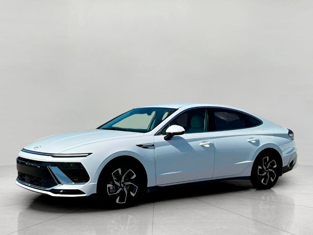 new 2025 Hyundai Sonata car, priced at $29,128