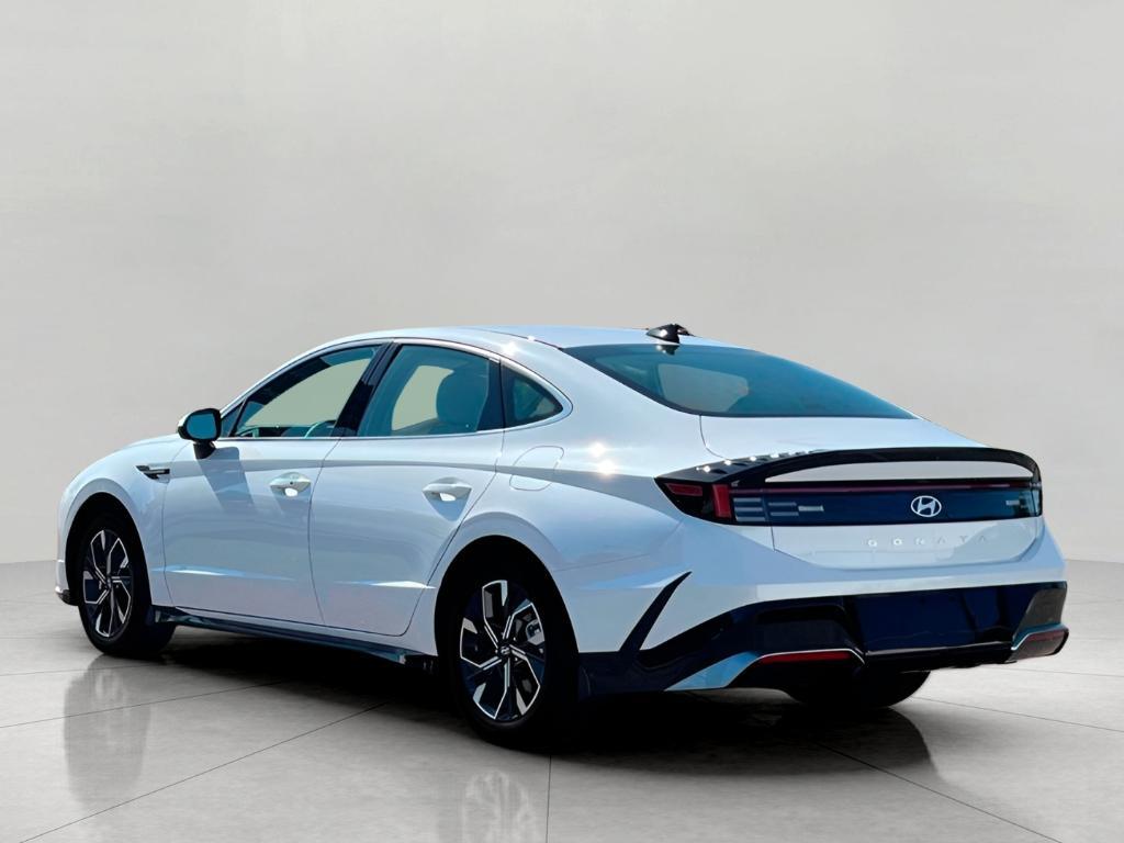 new 2025 Hyundai Sonata car, priced at $29,128