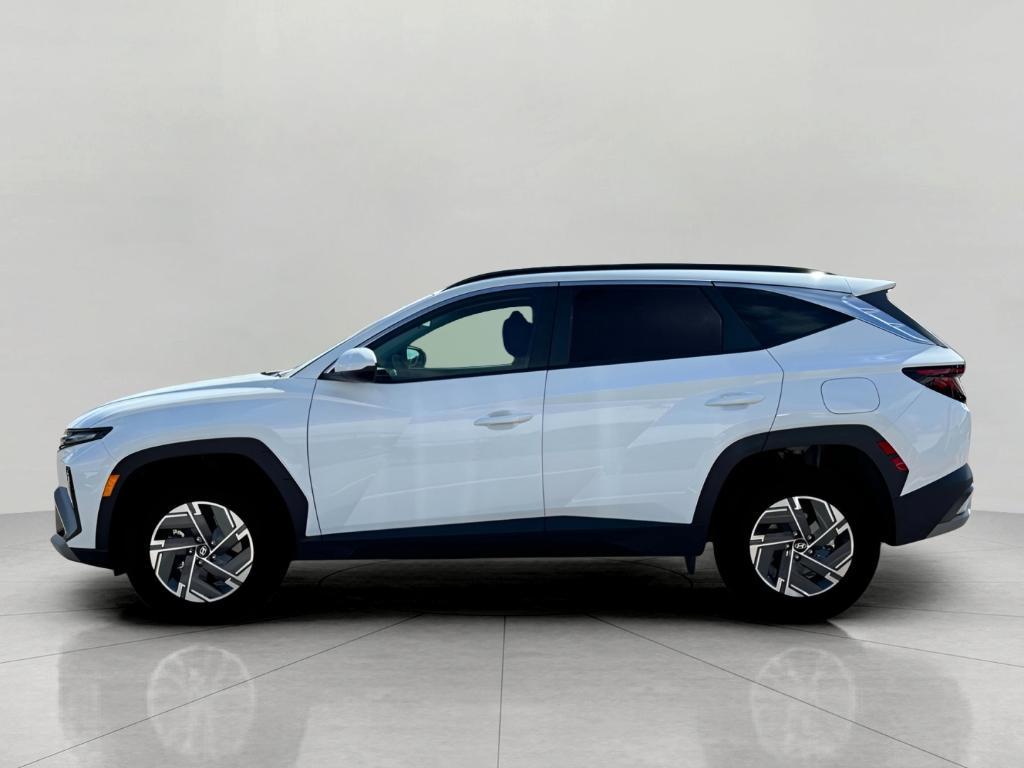 new 2025 Hyundai TUCSON Hybrid car, priced at $34,926