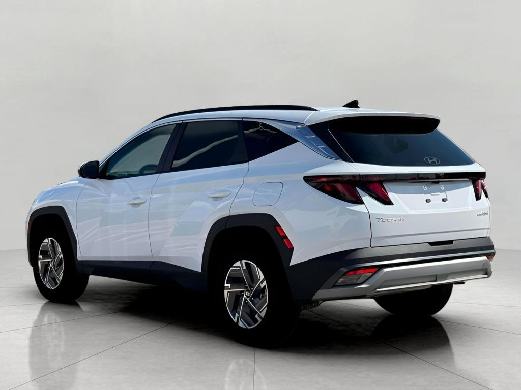 new 2025 Hyundai TUCSON Hybrid car, priced at $34,926