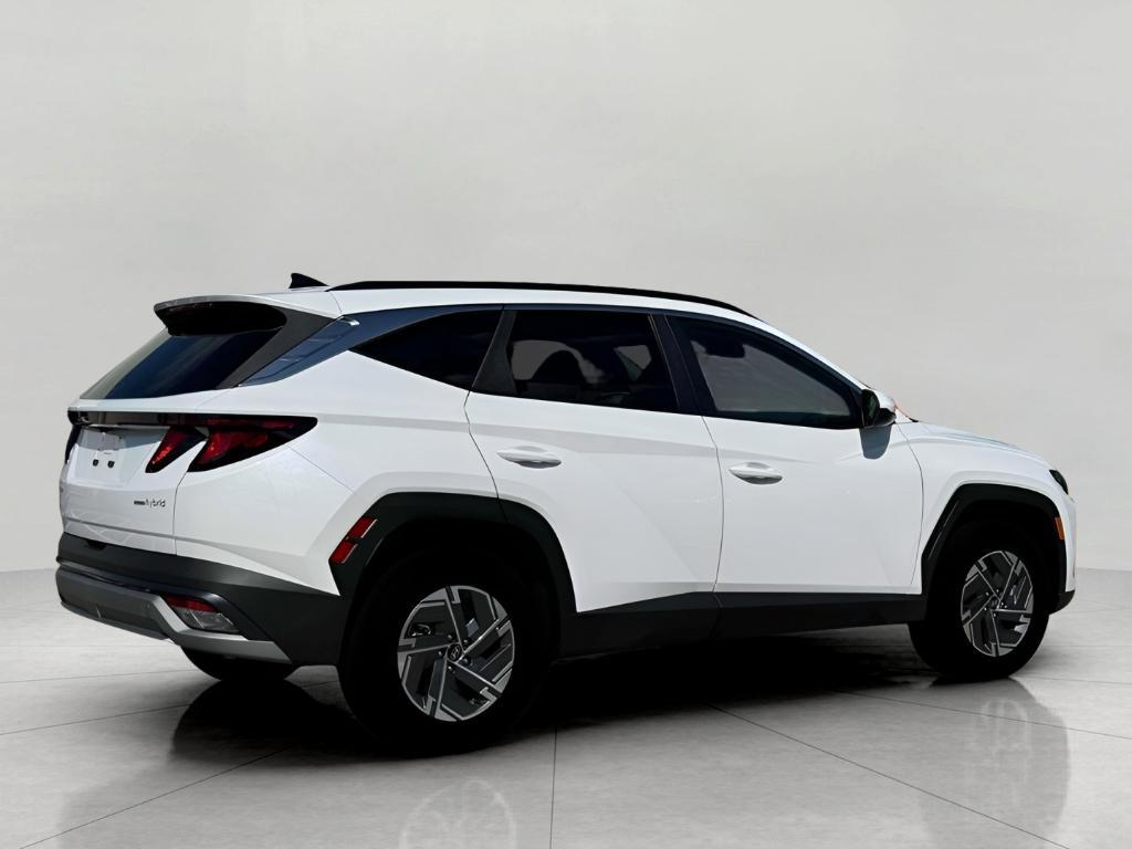 new 2025 Hyundai TUCSON Hybrid car, priced at $34,926